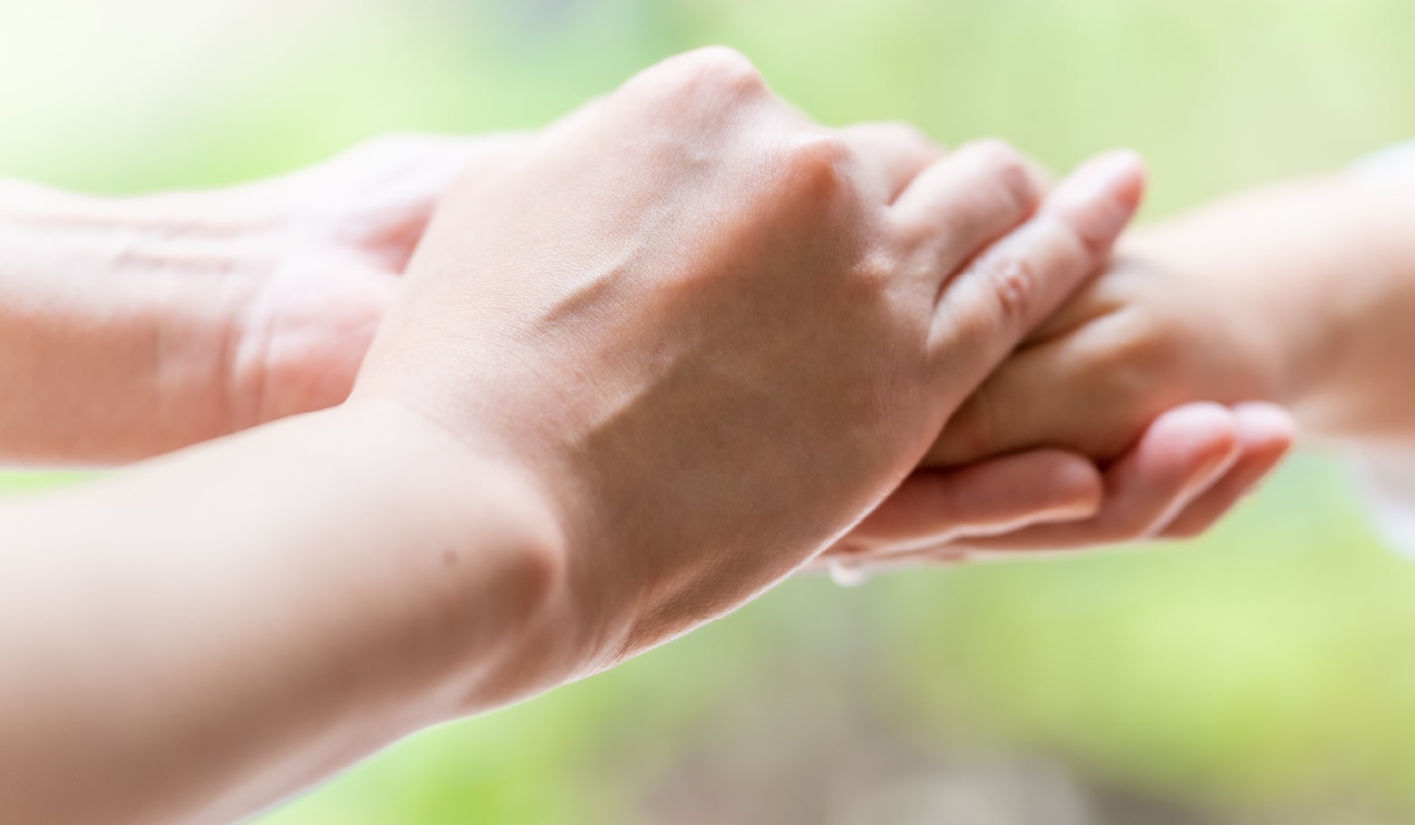 メインビジュアル - 信頼の手